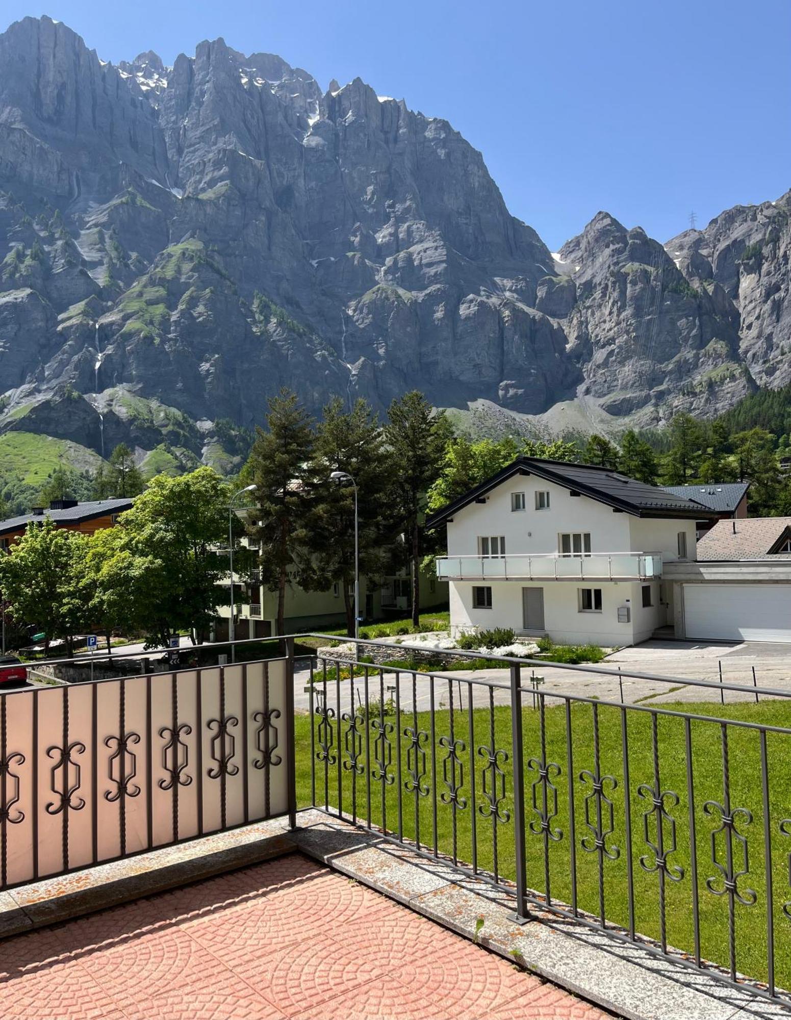 Apartments Residenz Iris Лойкербад Экстерьер фото